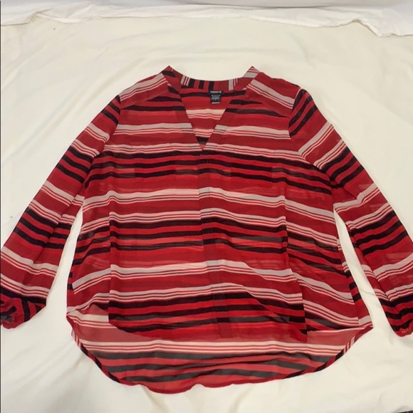 Torrid red black striped V neck tunic never worn - Picture 6 of 6